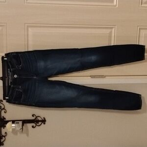 *SOLD* American Eagle Dark Wash Super Stretch Hi-Rise Jeggings Size 2 Reg
